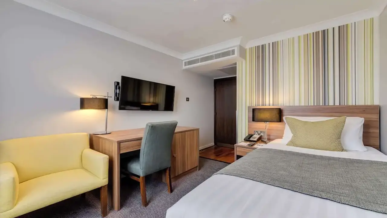 Best Western Mornington Hyde Park